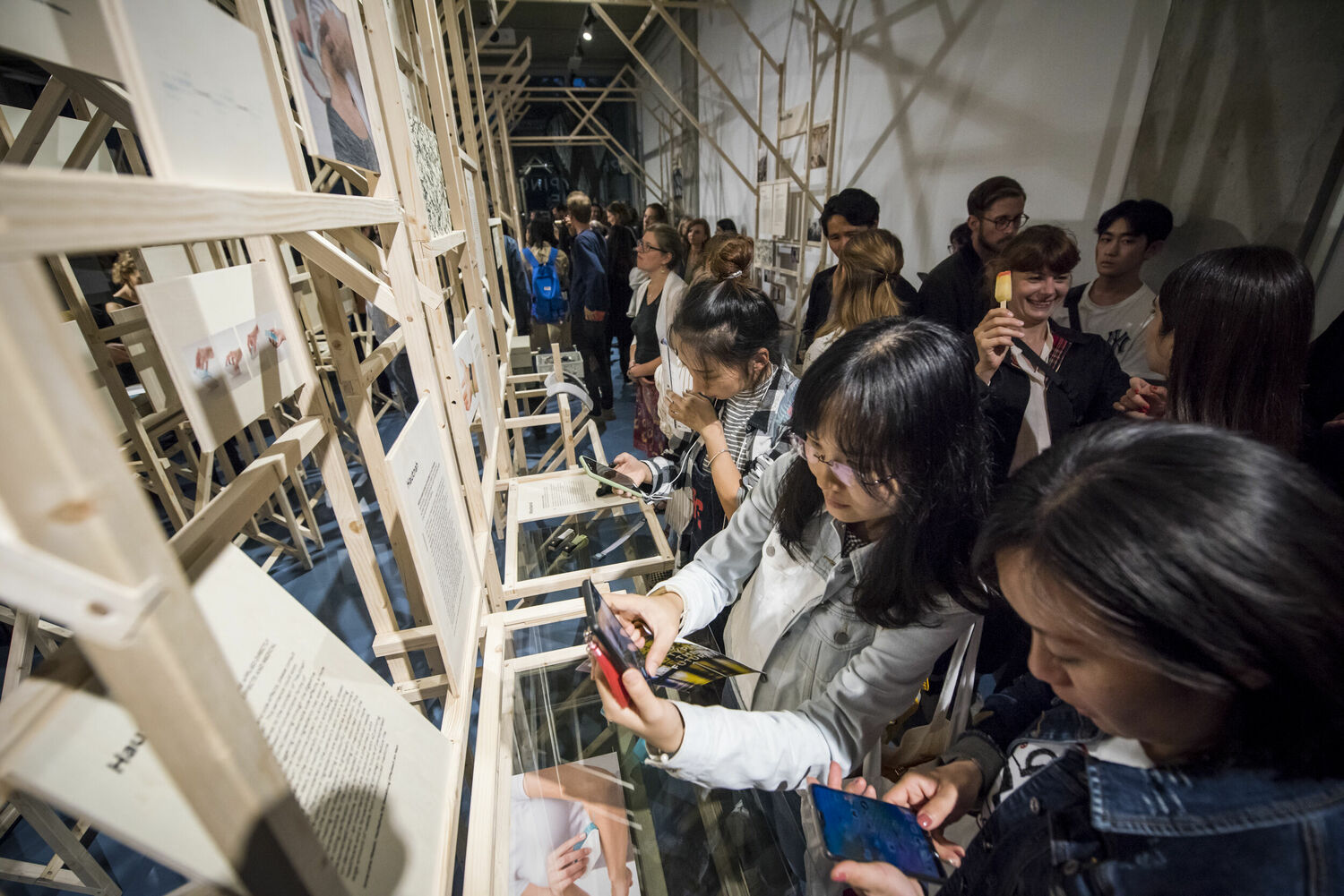 Ausstellung „beyond bauhaus“