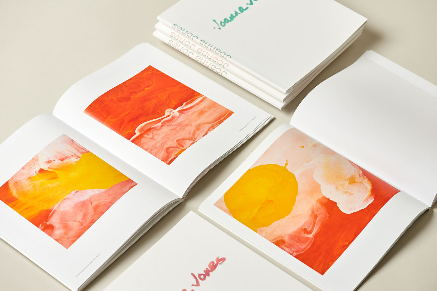 Gestaltung und Produktion des Kunstkatalogs für Joanna Jones