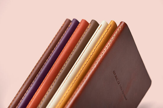 Fritz Hansen Notizbuch Gestaltung und Produktion für minimum einrichten