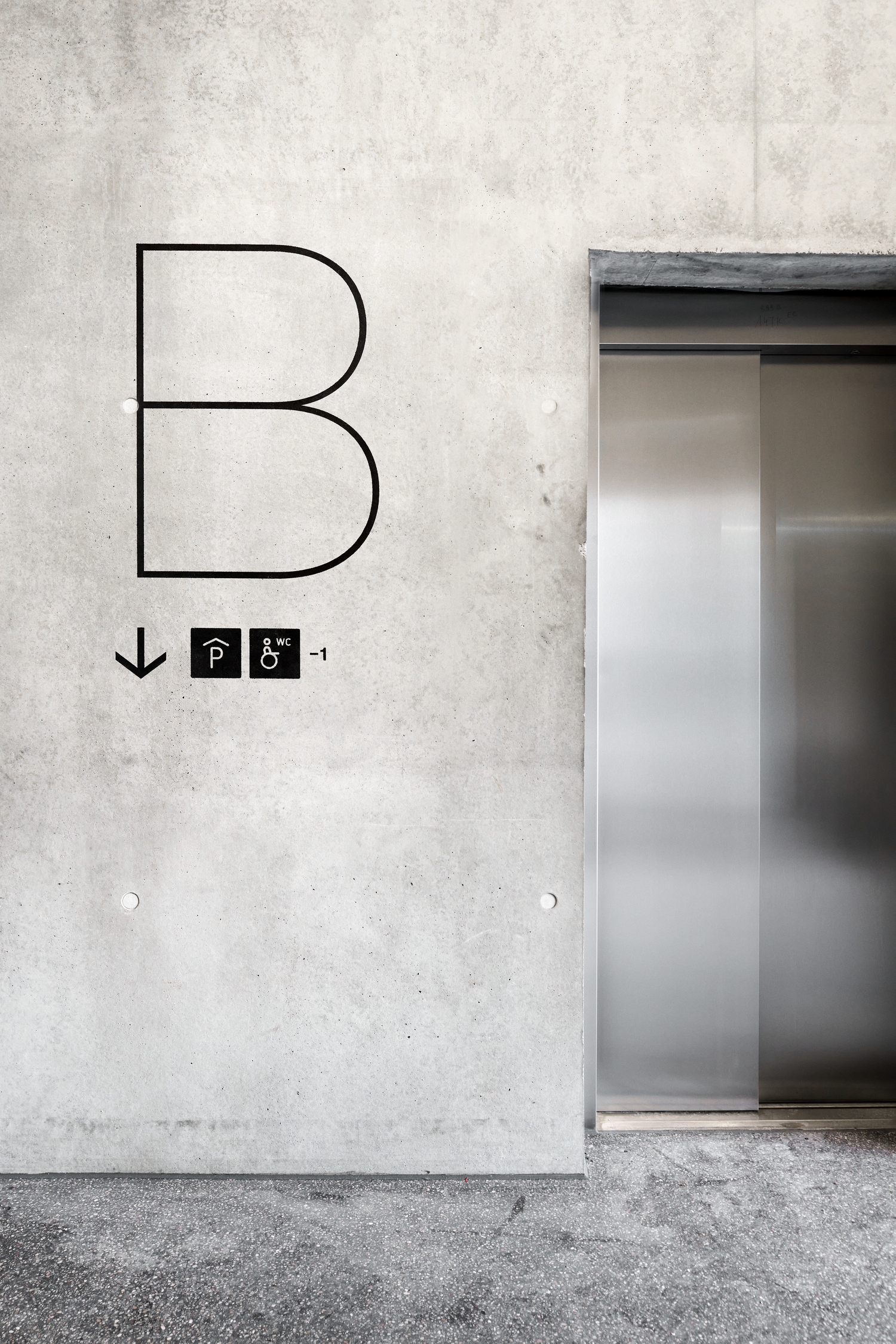 Entwurfs- und Ausführungsplanung des Wegeleitsystem Quartier Heidestraße