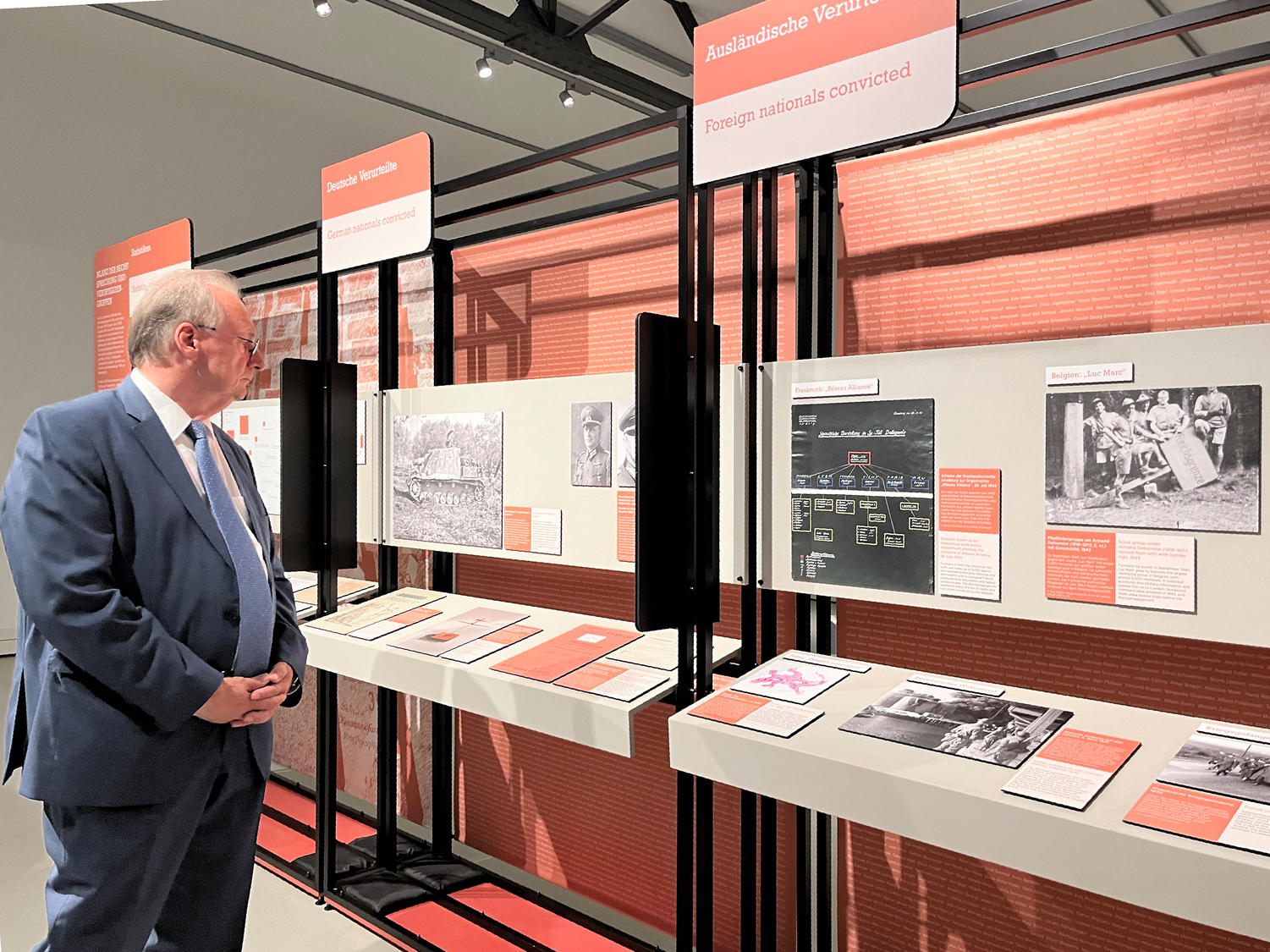 Eröffnung der Ausstellung „Das Reichskriegsgericht 1936–1945“ in Halle mit dem Ministerpräsident des Landes Sachsen-Anhalt Reiner Haseloff.